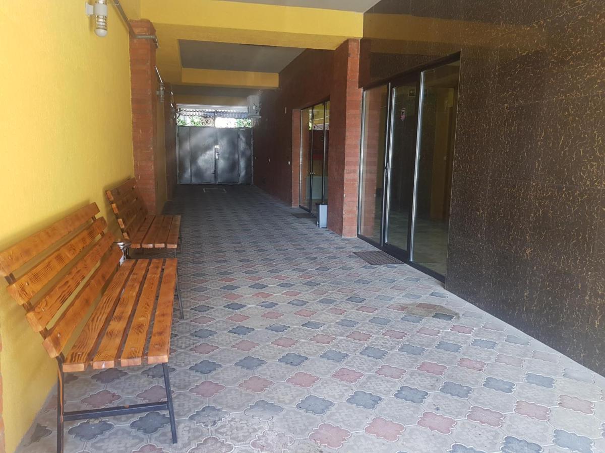 Hotel Lu-Ma Tbilisi Ngoại thất bức ảnh